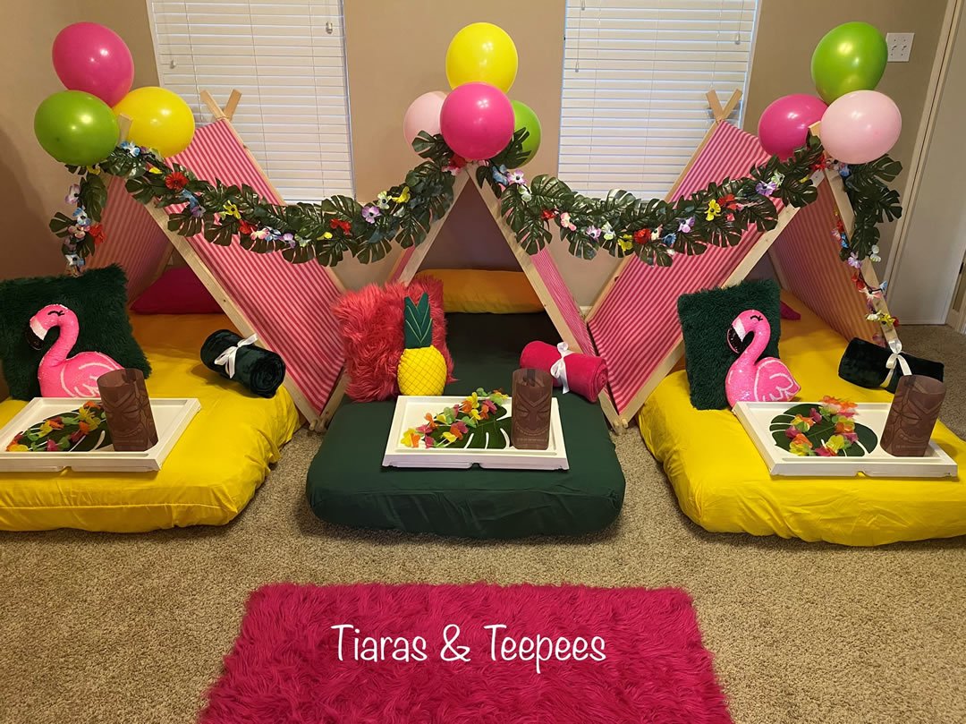 flamingo5-26-1 Tiara's and Teepees - Pineapple and Flamingo Theme